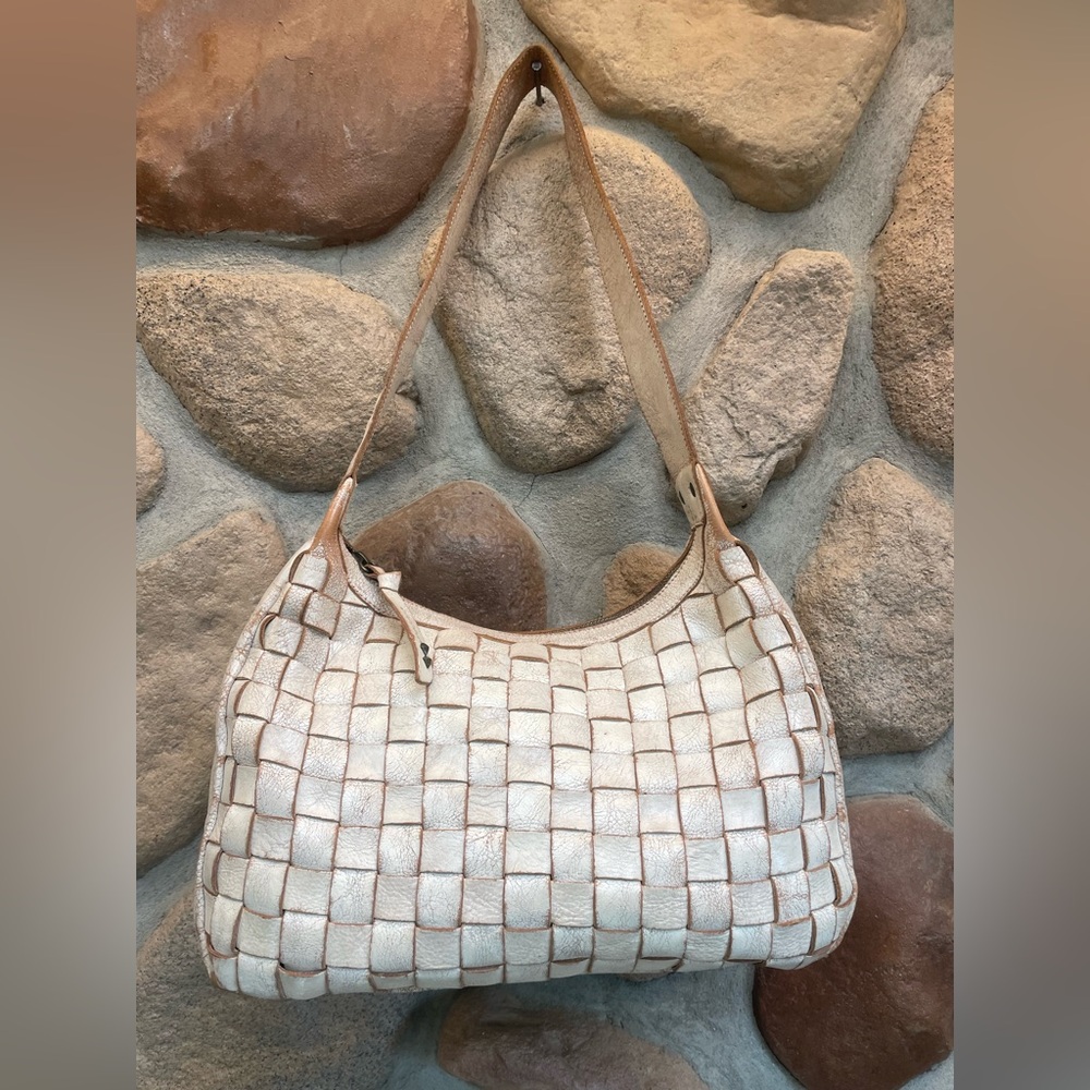 BED|STU Woven Shoulder Bag in Cream and Tan Trim